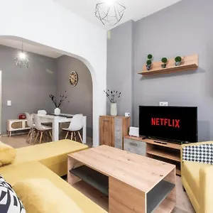 https://apartment-54622.hotels-of-thessaloniki.com