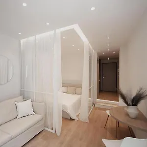 V1, Nilie Hospitality Mgmt Θεσσαλονίκη